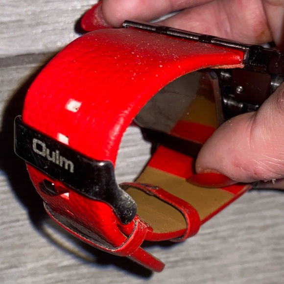 OULM 3364 Red & Black Square Fashion Military Men’s Watch - Picture 4 of 4